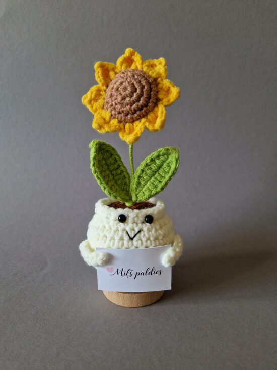 Tamborēta saulespuķe podiņā ar kartiņu "Mīļš paldies!"